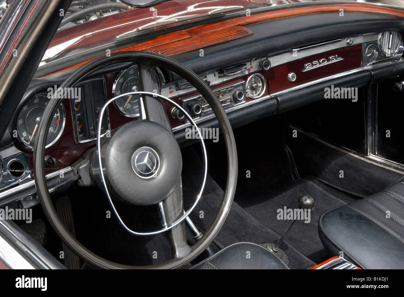 250 sl hi-res stock photography and images - Alamy