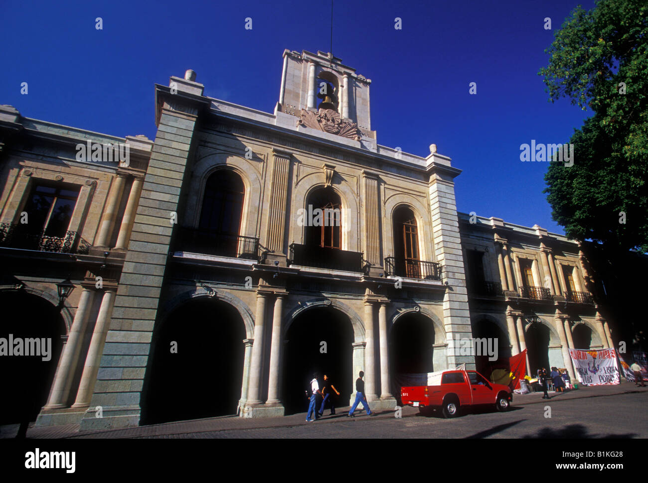 Government Palace, Palacio Gobierno, Oaxaca, Oaxaca de Juarez, Oaxaca State, Mexico Stock Photo - Alamy government-palace-palacio-gobierno-oaxaca-oaxaca-de-juarez-oaxaca-state-mexico-stock-photo-alamy