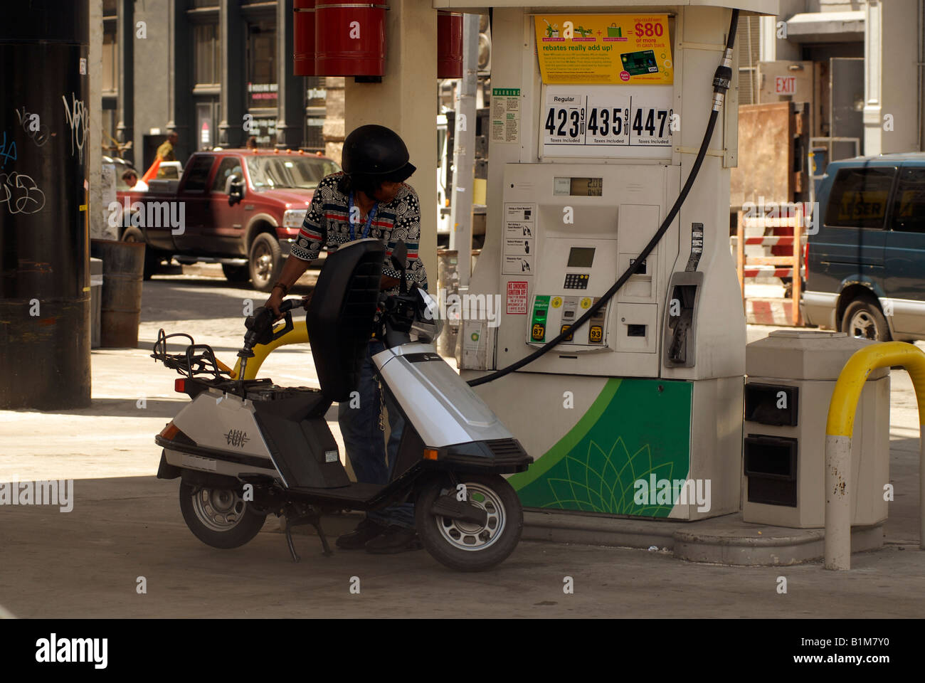 Nyc taxi honda hires stock photography and images Alamy