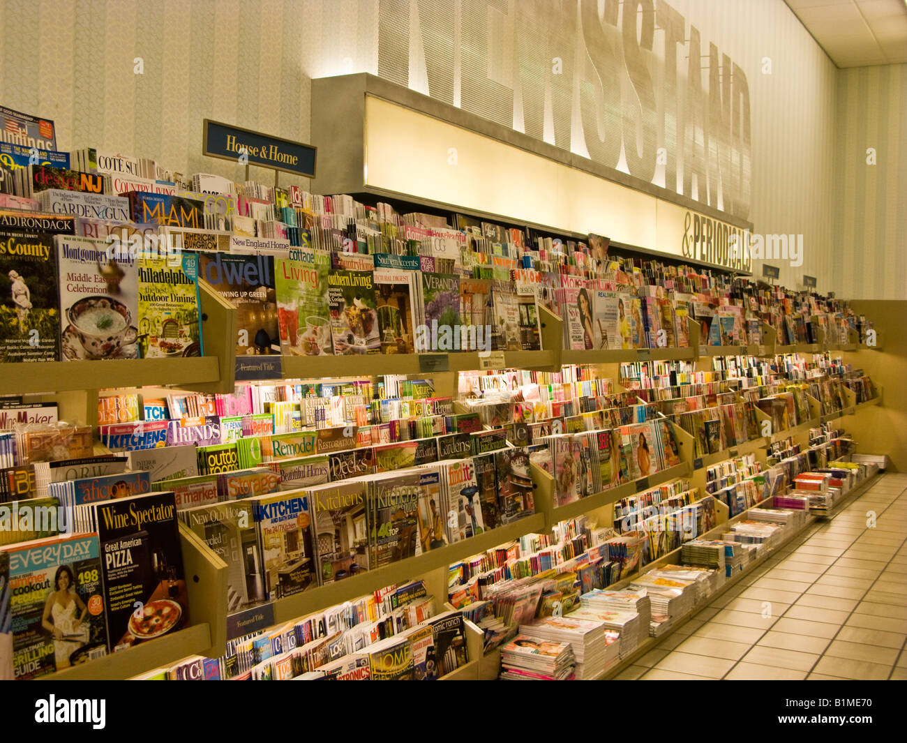 Barnes And Noble Magazine And Periodical Rack Stock Photo