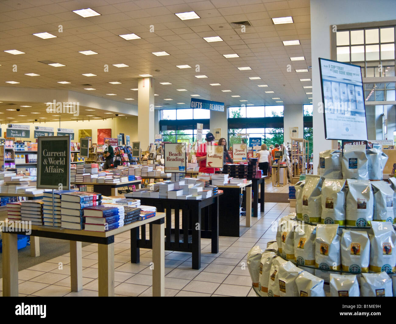 Coffee Chain Store High Resolution Stock Photography And Images Alamy Coffee Chain Store High Resolution Stock Photography And Images Alamy