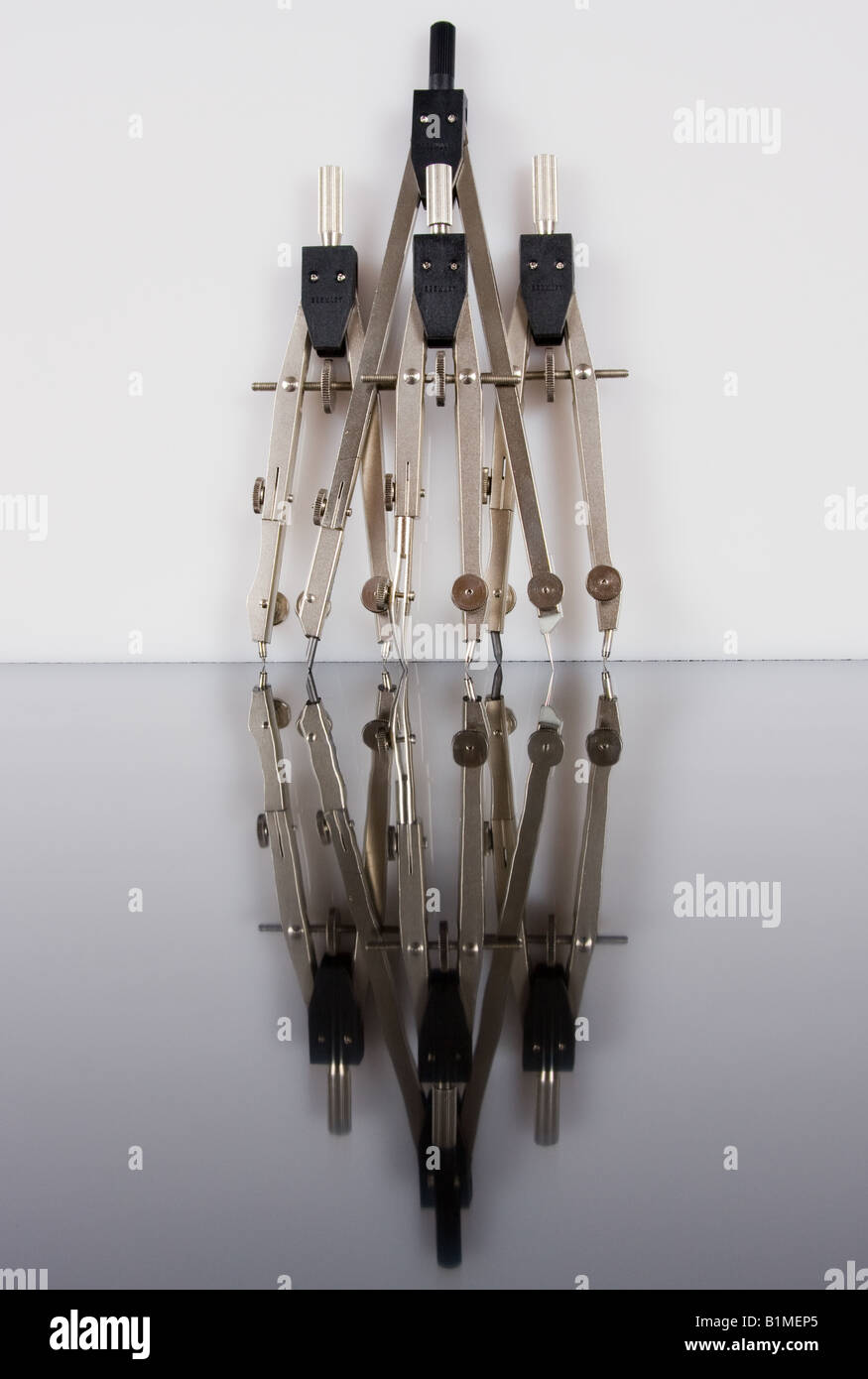 Drafting compass hires stock photography and images Alamy
