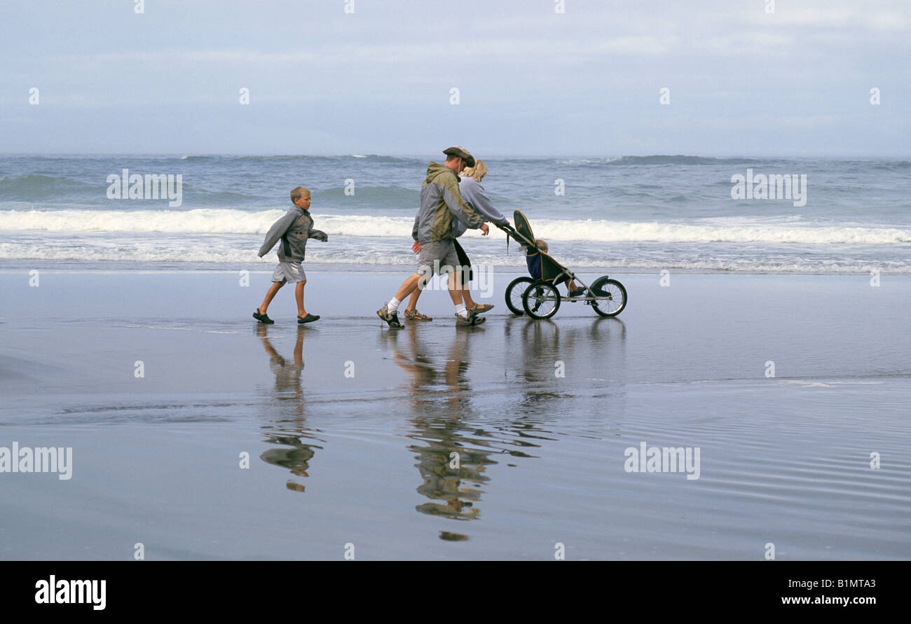 Boogie boarding hi-res stock photography and images - Page 9 - Alamy