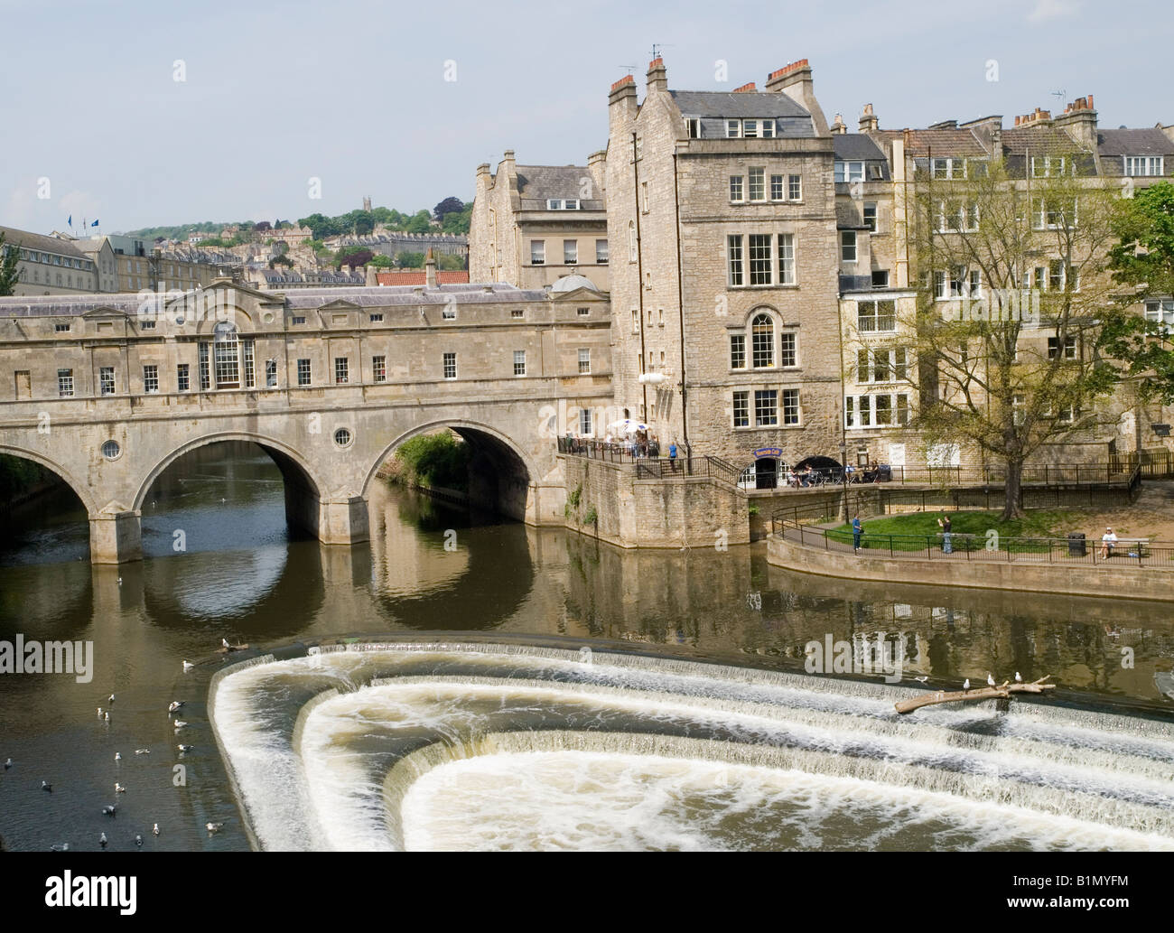 Pulteney Bridge reflected in the River Avon in the City of Bath, UK Stock Photo