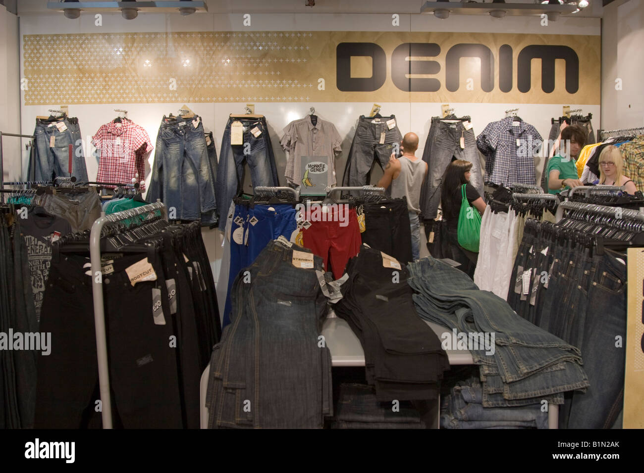 Schaumburg IL Jeans & Denim Clothing Store