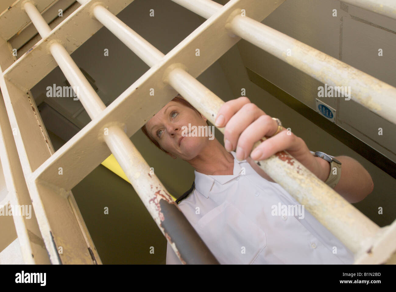 Female prison warder at Woodhill Prison Milton Keynes Buckinghamshire Stock Photo