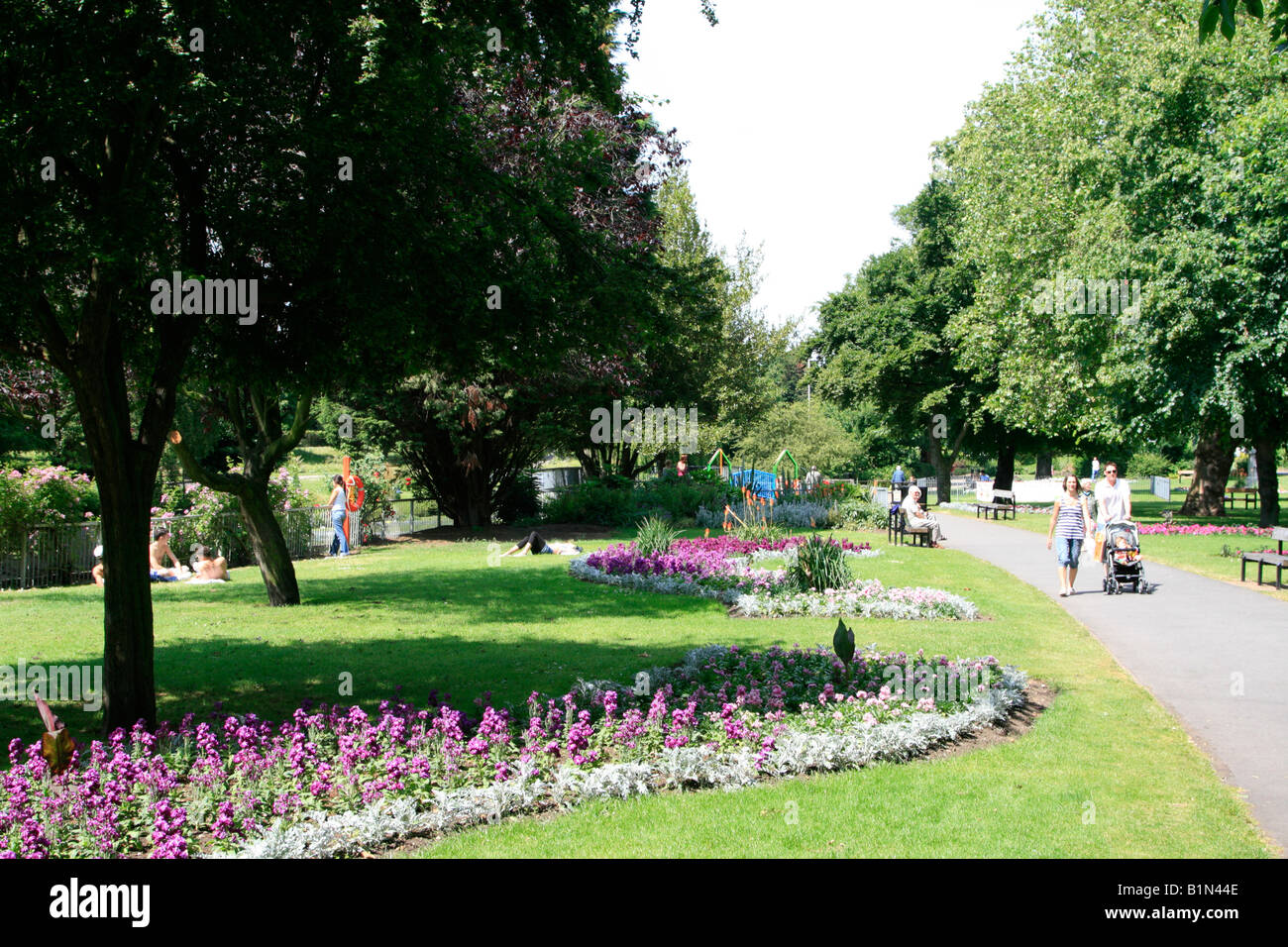 bell meadow gardens chelmsford essex town centre shops england uk gb