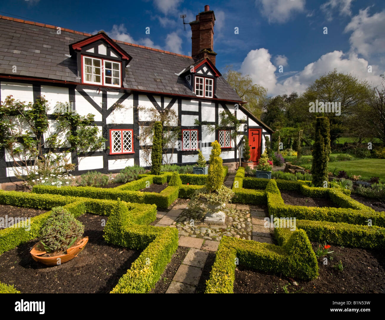 Picturesque Timber Framed Horsley Lane Farm Cottage, Peckforton, Cheshire, England, UK Stock Photo