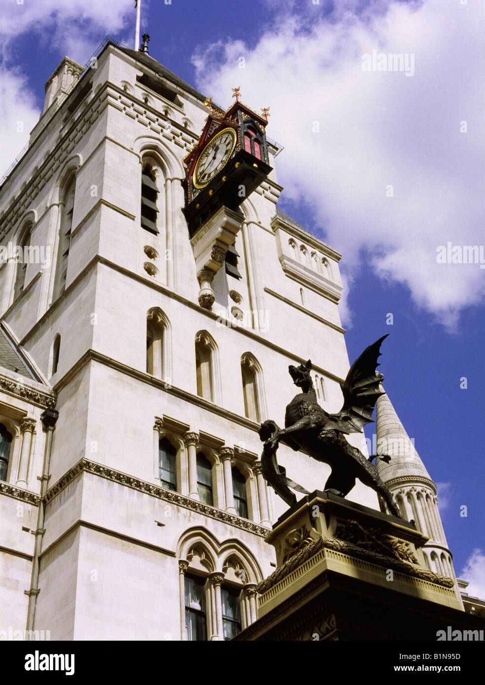 Statue of Griffin by Royal Court for Justice Fleet street London UK Stock Photo