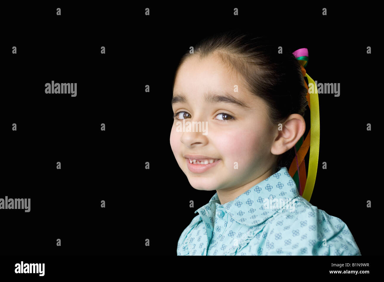 Portrait of a girl smiling Stock Photo - Alamy