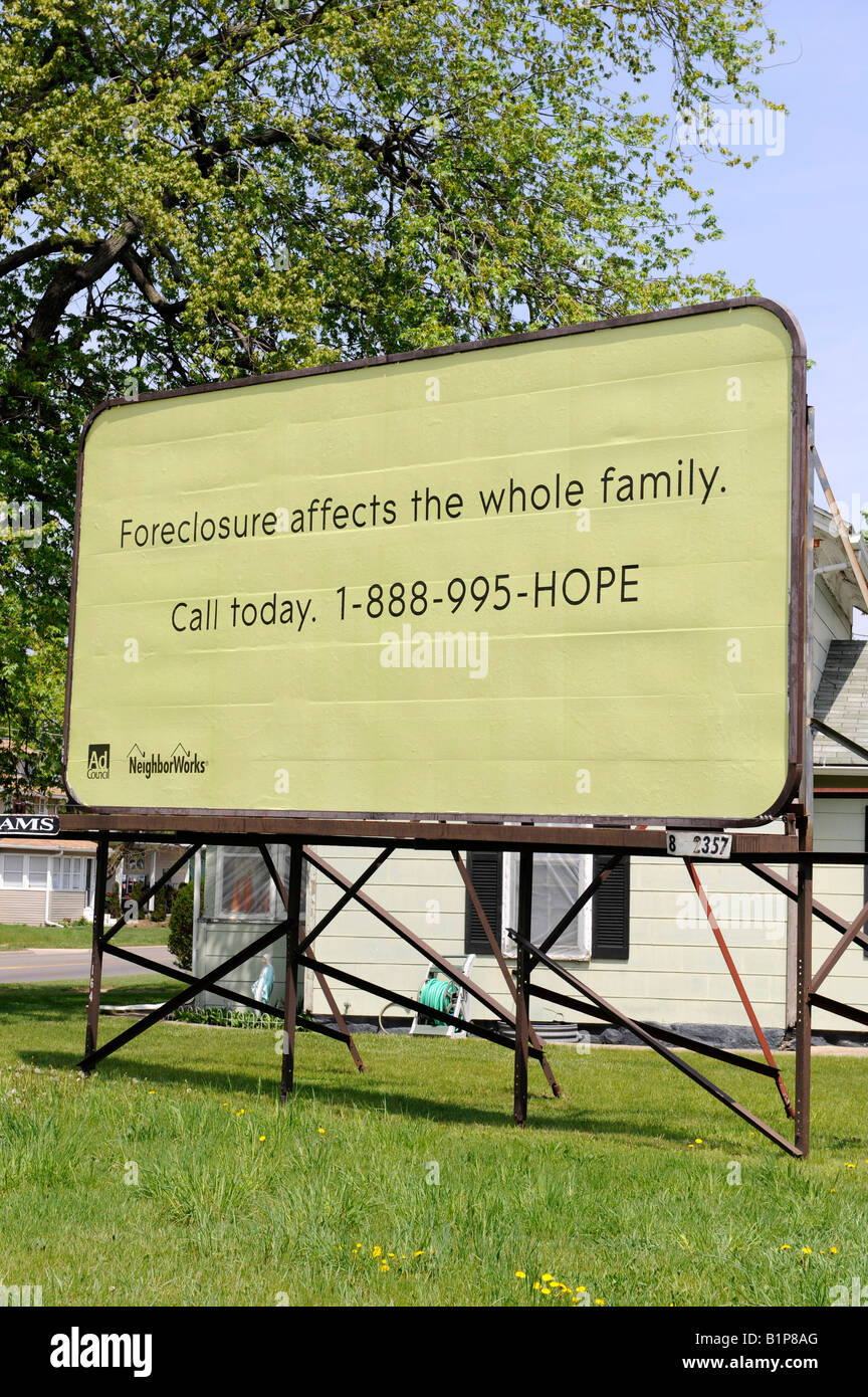 home foreclosure affect the whole family billboard Stock Photo