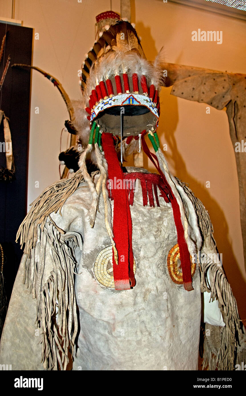 Lakota Sioux headdress 1910 1940 golden 