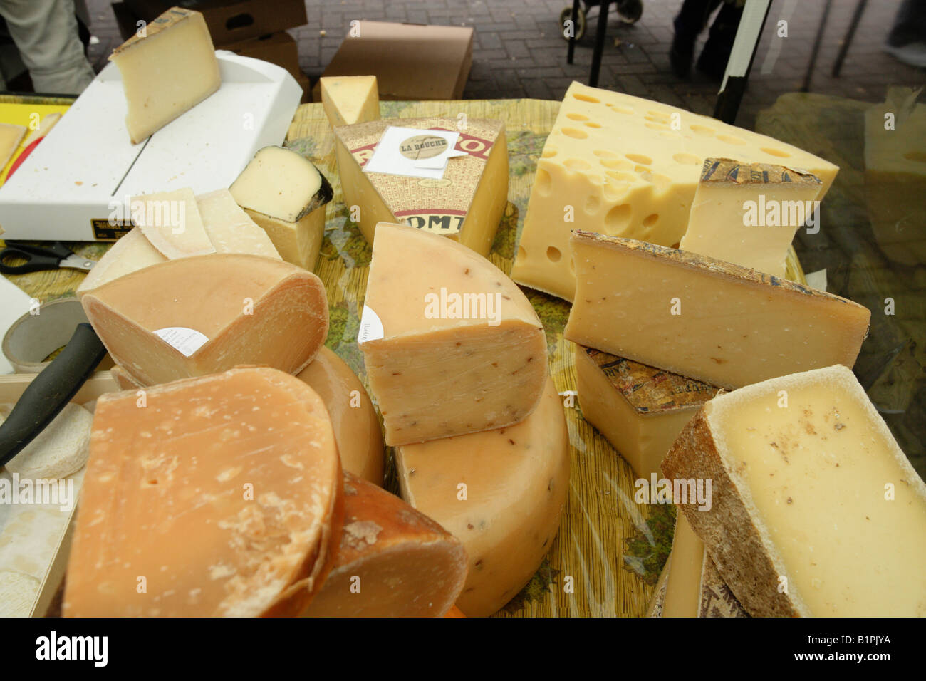 cheese farmers market Stock Photo Alamy