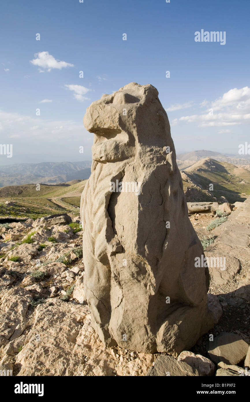 Sculpture of Lion at the summit of Mount Nemrut (Nemrut Dag) Nemrut National Park Eastern Anatolia Turkey Stock Photo