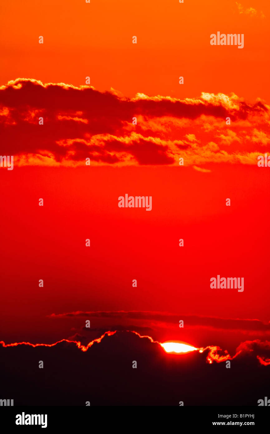 Silver line cloud hires stock photography and images Alamy