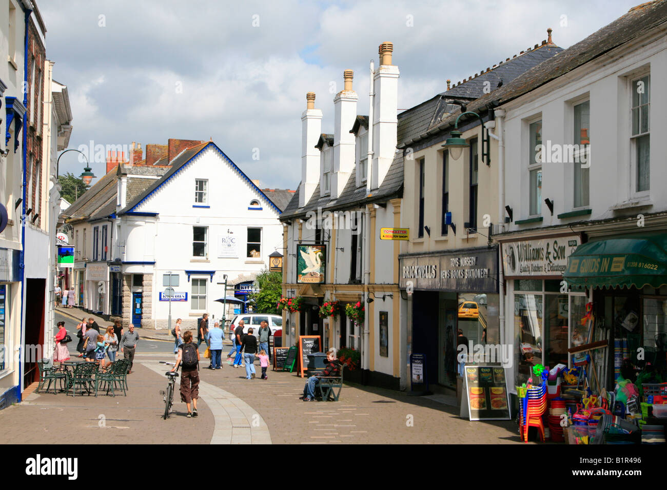 Wadebridge town centre high street shopping north cornwall west country england uk gb Stock Photo