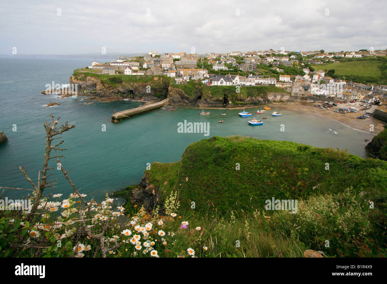Port Isaac Sign port isaac scenic coastal village harbour north cornwall england uk gb ...