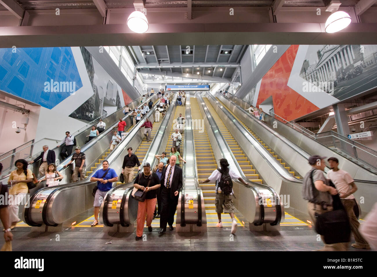 Wtc path station hires stock photography and images Alamy