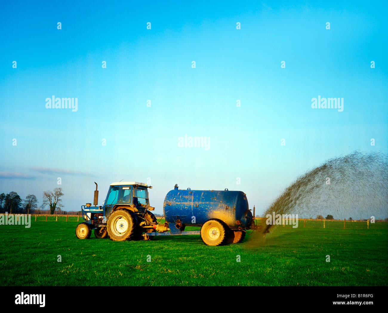 Agriculture, muck spreading Stock Photo Alamy