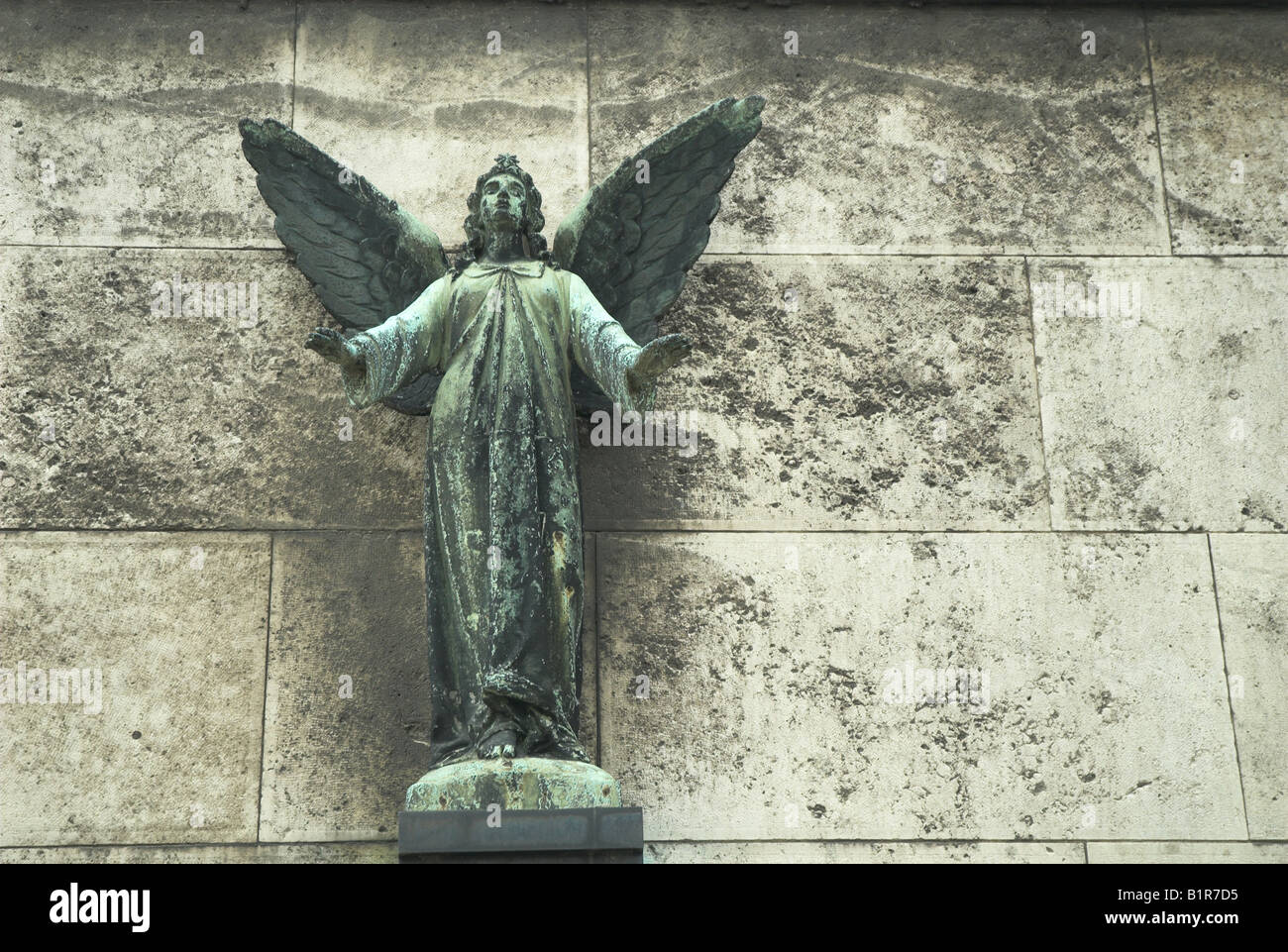 Angel in Kerepesi Cemetery, Budapest, Hungary Stock Photo