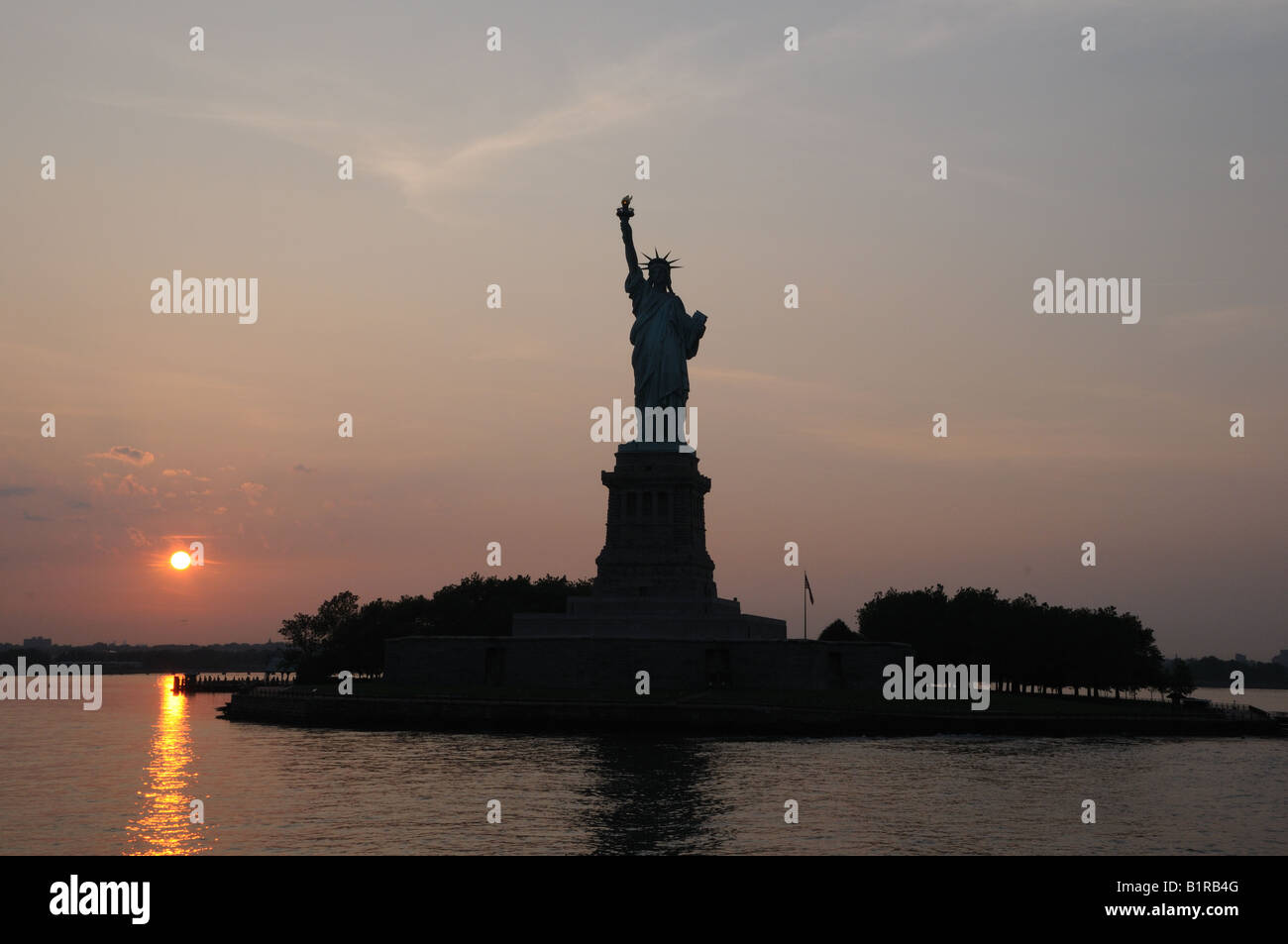 The Statue of Liberty in New York harbor Stock Photo Alamy