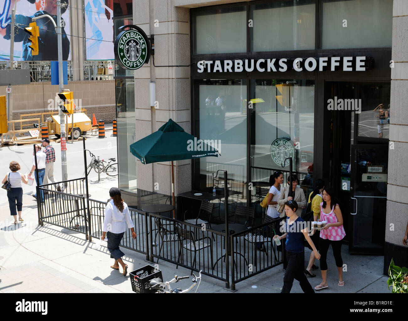 Starbucks, John Street at Wellington, Toronto, Ontario, Canada Stock Photo Alamy
