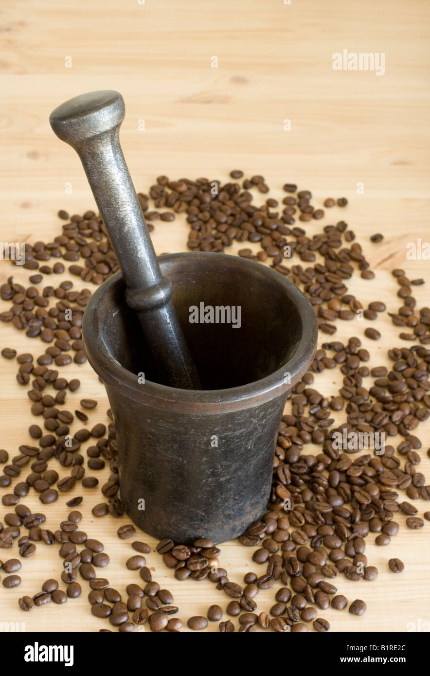 Mortar and Pestle and coffee beans Stock Photo Alamy