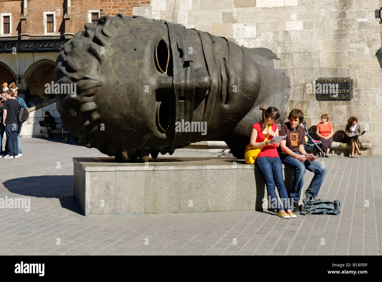 Krakow poland sculpture head hires stock photography and images Alamy