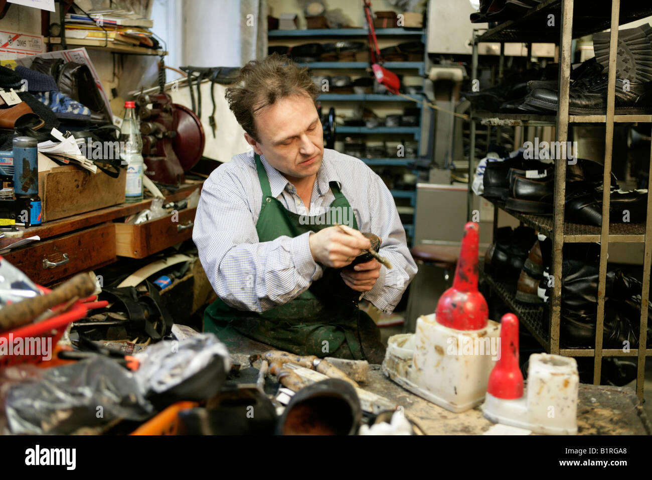 Cobbler's workshop hi-res stock photography and images - Alamy