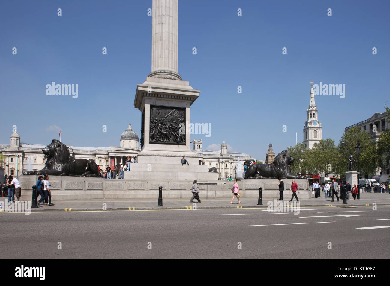 Admiral Lord Nelson monument in front of St. Martin in the Fields church and the National Gallery, Trafalgar Square, London, Gr Stock Photo