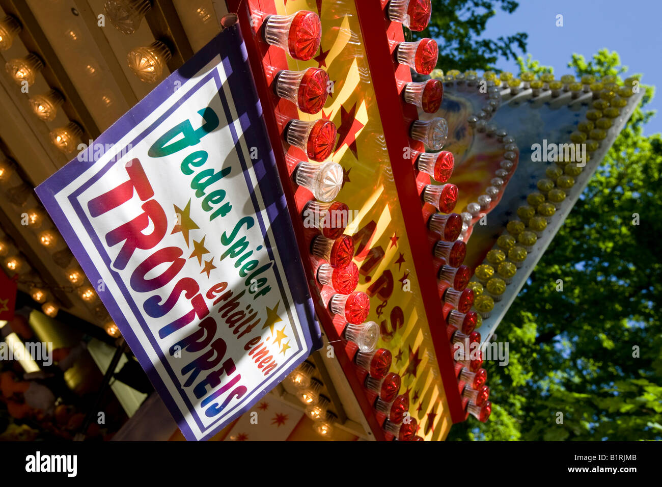 Traditional funfair sign writing hi-res stock photography and images ...