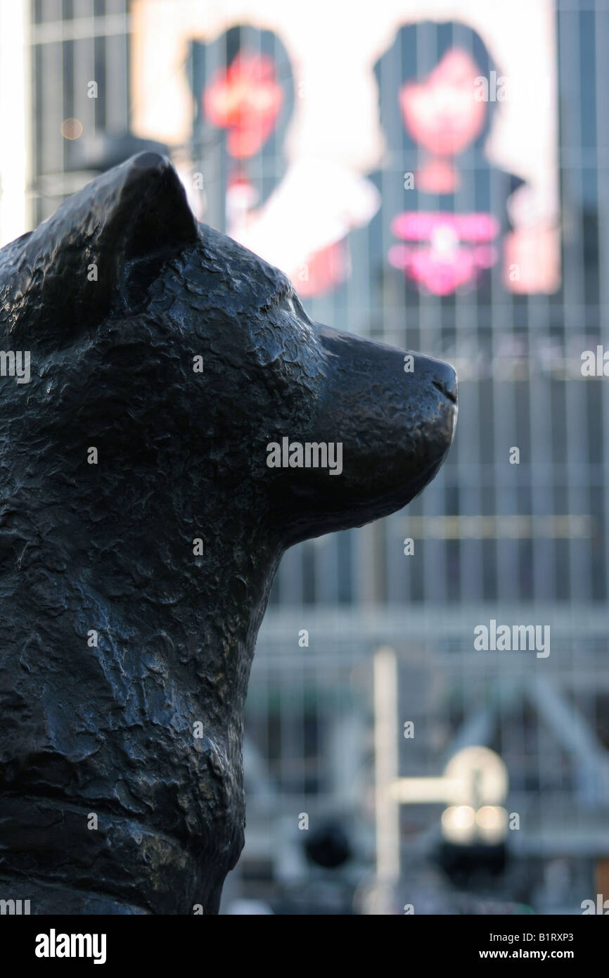 Hachiko faithful Dog Statue at Shibuya Station Tokyo Japan Stock Photo