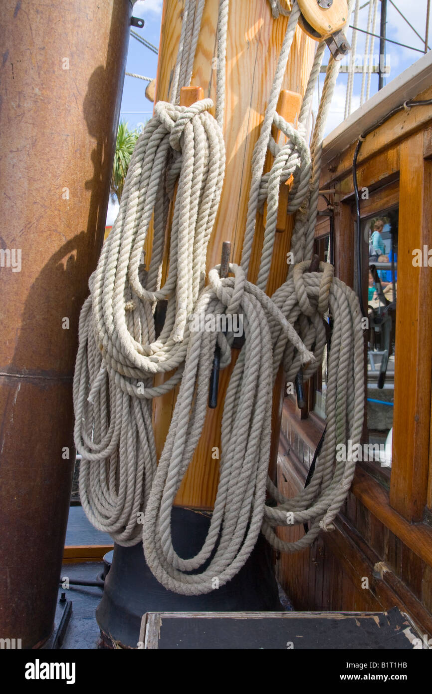 Ropes on board a sailing ship Stock Photo - Alamy