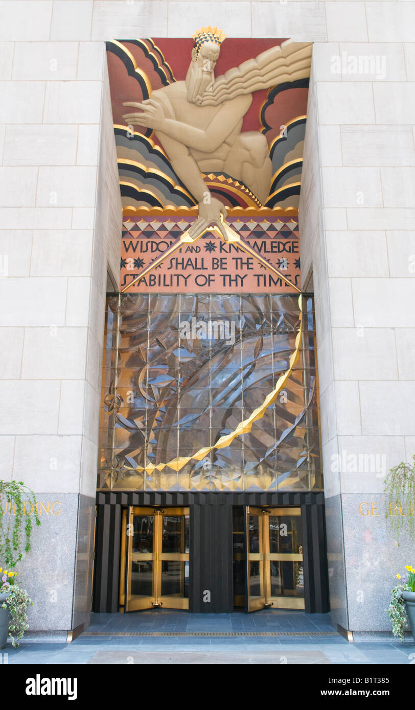 Lee Lawrie's 'Wisdom' sculpture on the General Electric Building at the Rockefeller Center in New York Stock Photo