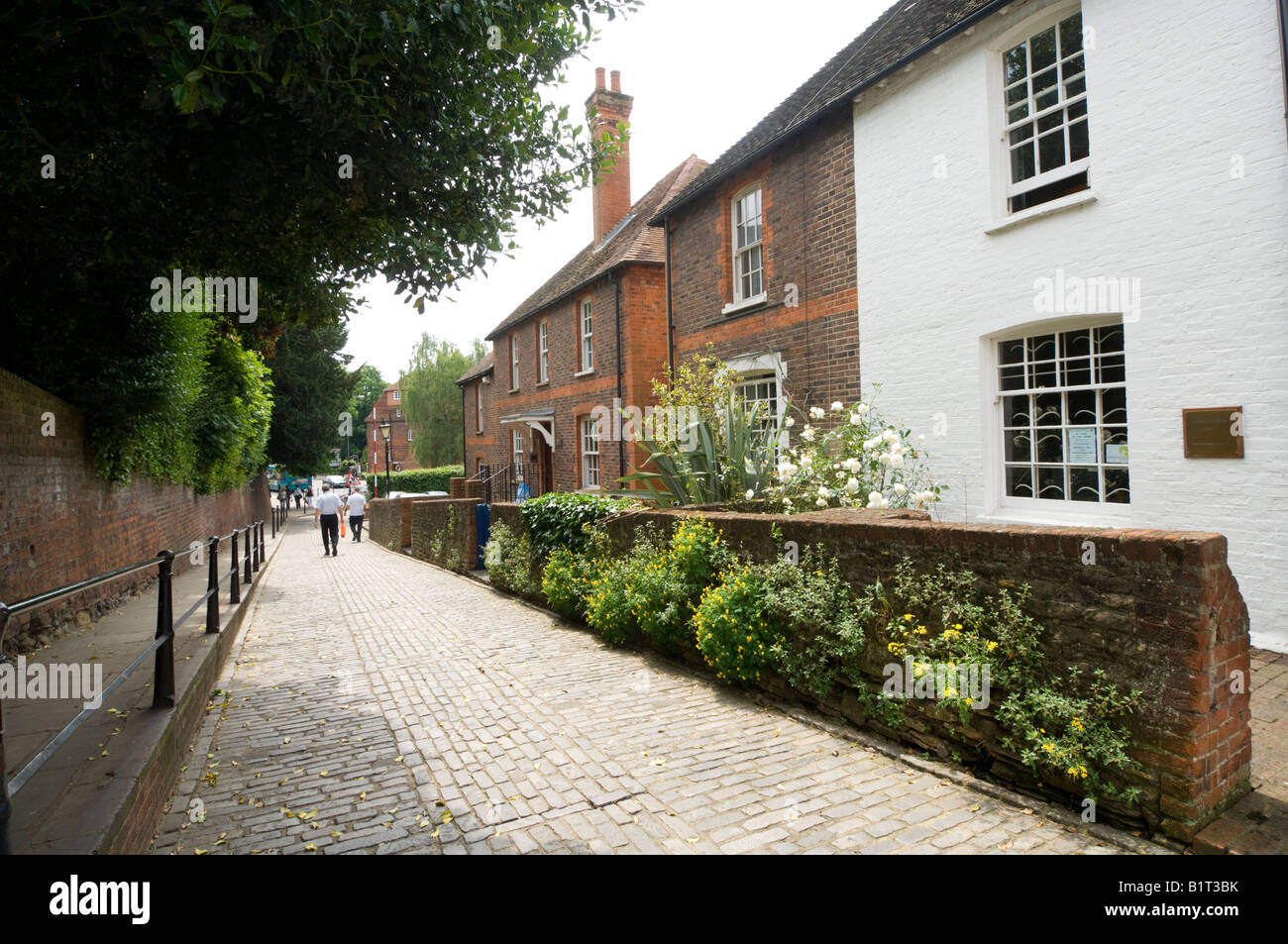 Mill Lane is an old cobbled lane in Guildford, Surrey, UK Stock Photo