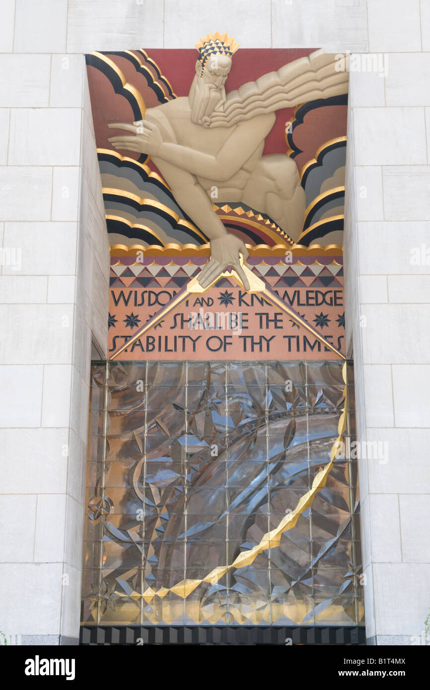 Lee Lawrie's 'Wisdom' sculpture on the General Electric Building in New York Stock Photo