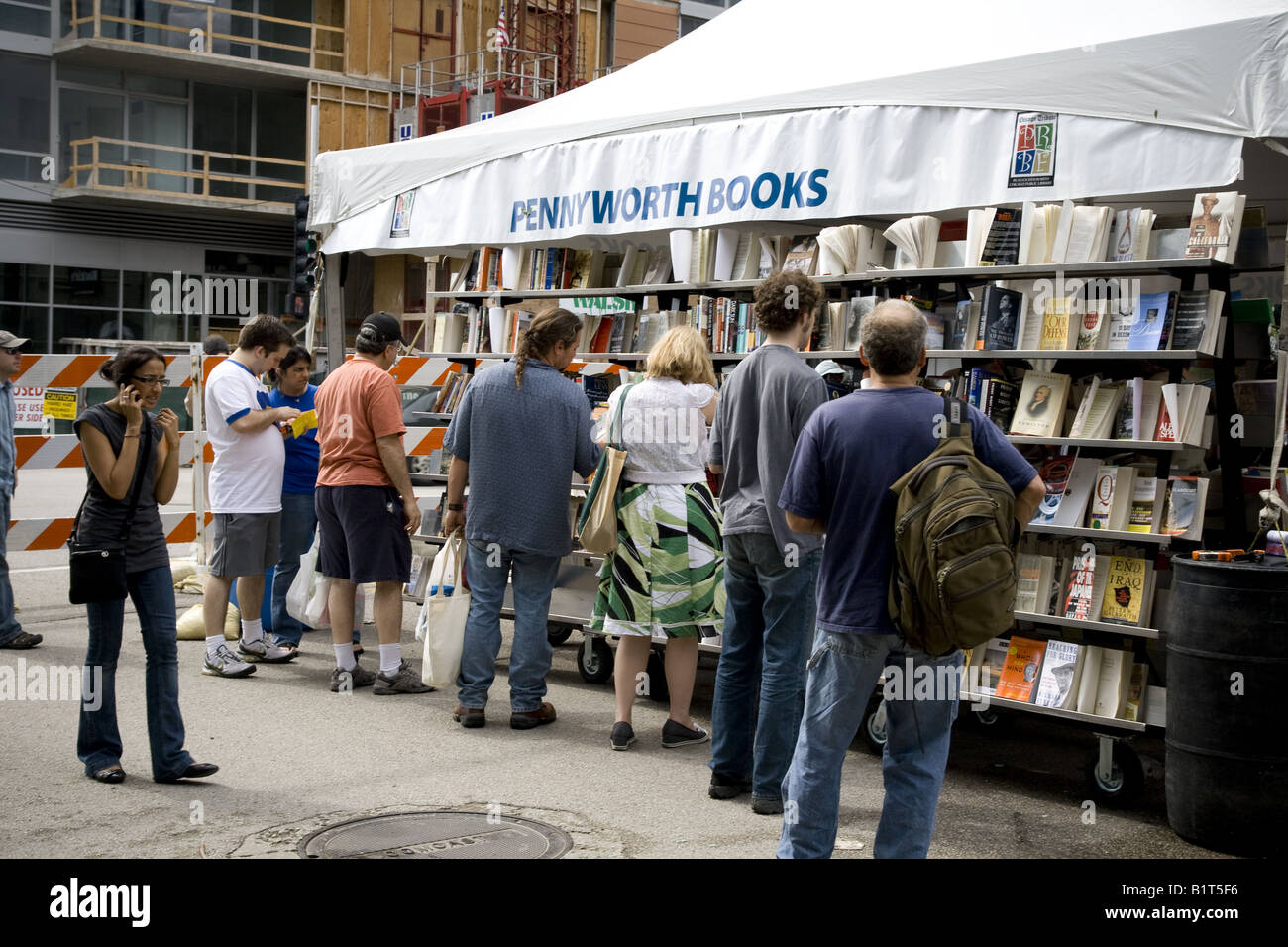 Chicago summer street activity hires stock photography and images Alamy
