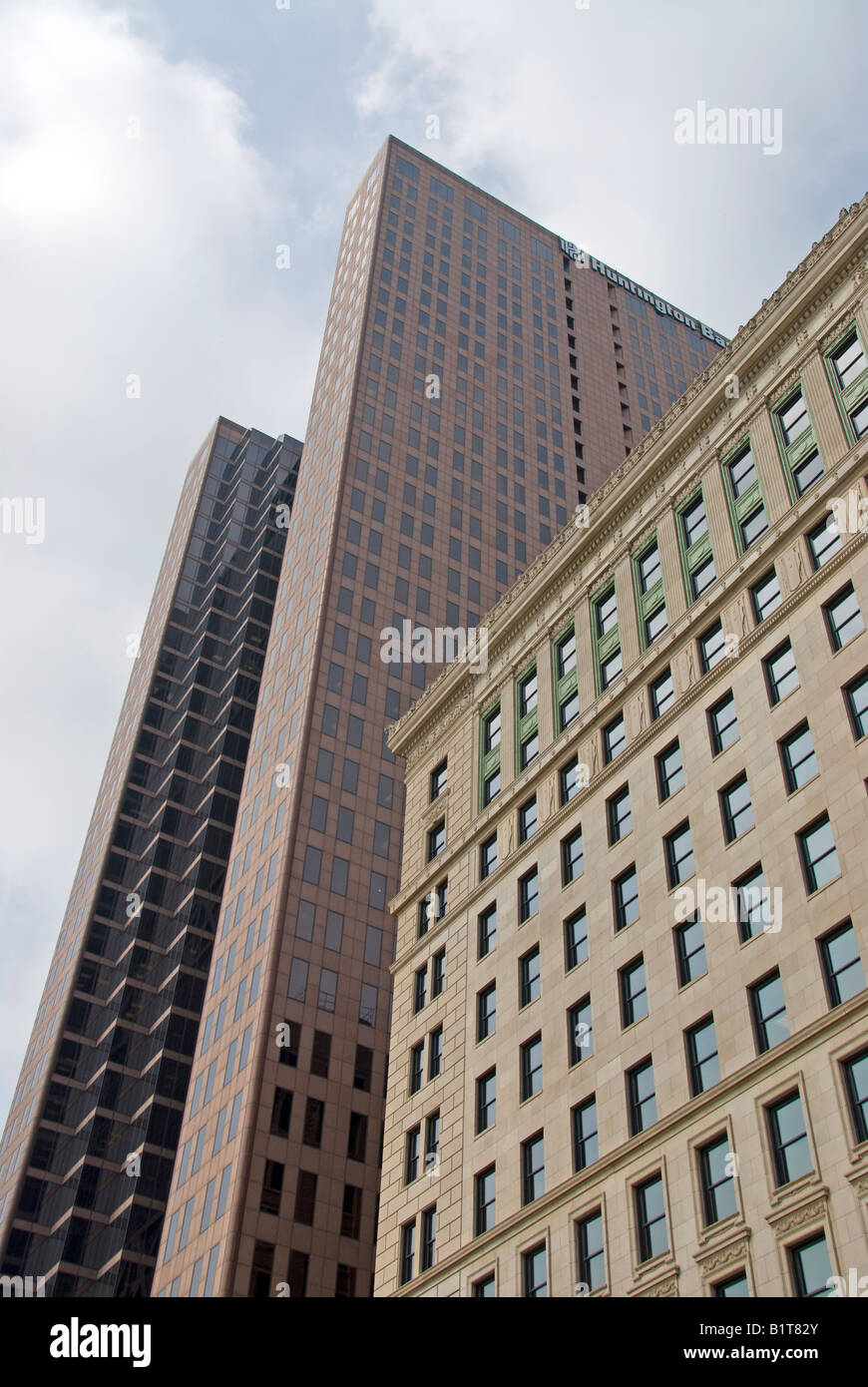 COLUMBUS, Ohio Modern office buildings in downtown Columbus, Ohio