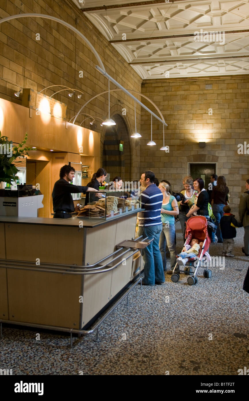 Cafe Queue Natural History Museum London Stock Photo Alamy