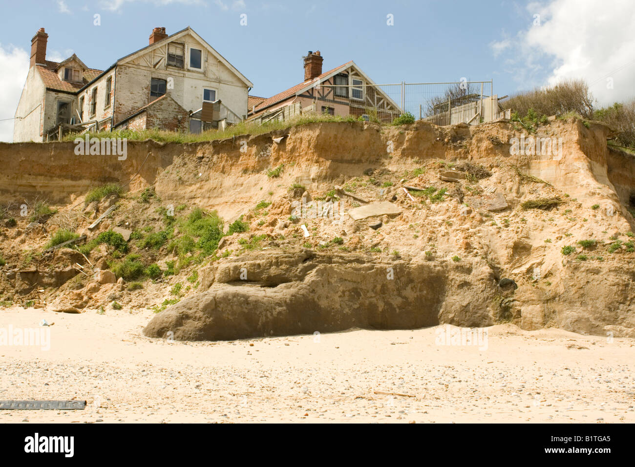 Coastal erosion uk houses hi res stock photography and images alamy