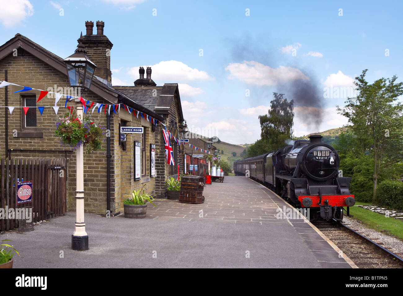 KEIGHLEY AND WORTH VALLEY STEAM RAILWAY Stock Photo Alamy
