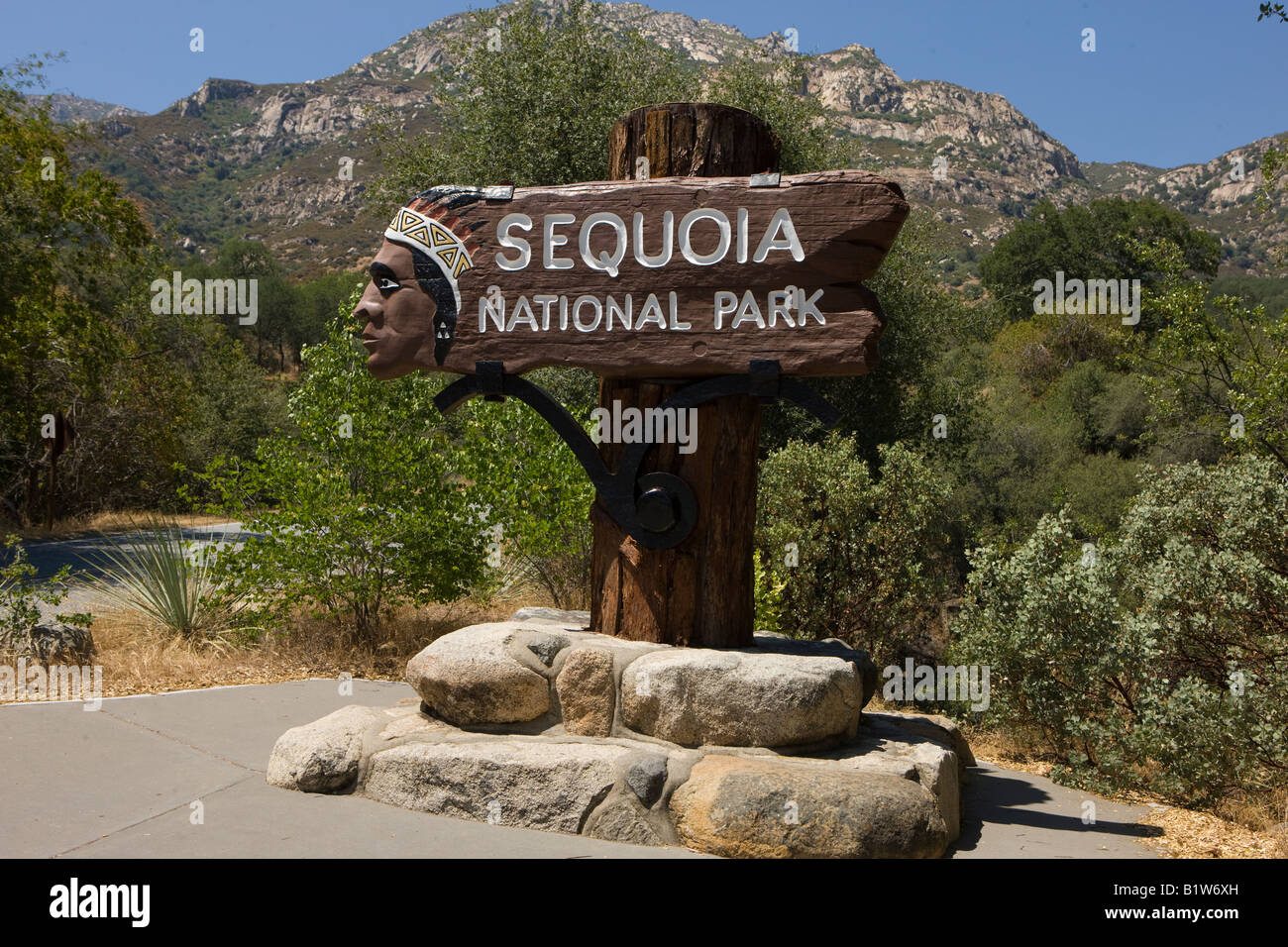 A National Park Service welcome sign to Sequoia National Park, located near the Ash Mountain Entrance along the Generals Highway, California, USA Stock Photo