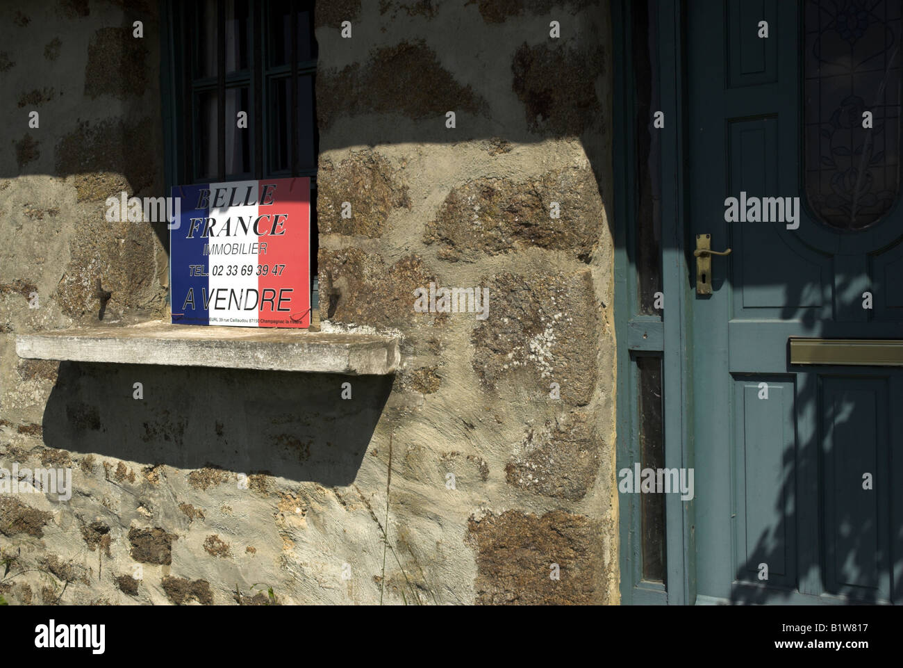 country cottage for sale a vendre for total renovation near Le Teilleul