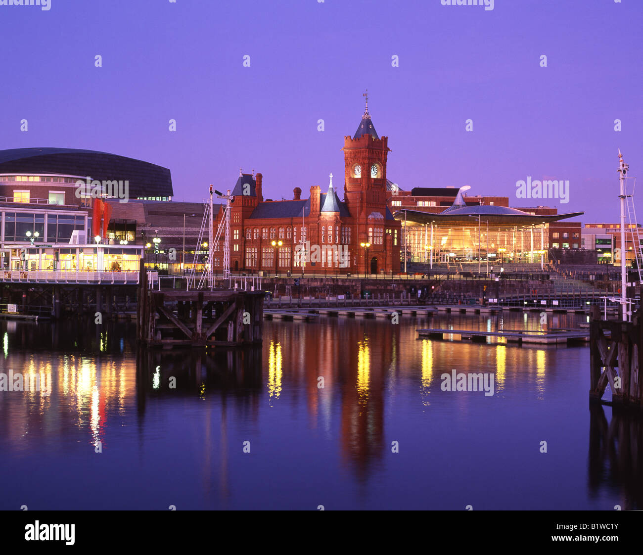 Senedd Assemnbly Building and Pierhead Cardiff Bay Twilight night view Cardiff South Wales UK Stock Photo