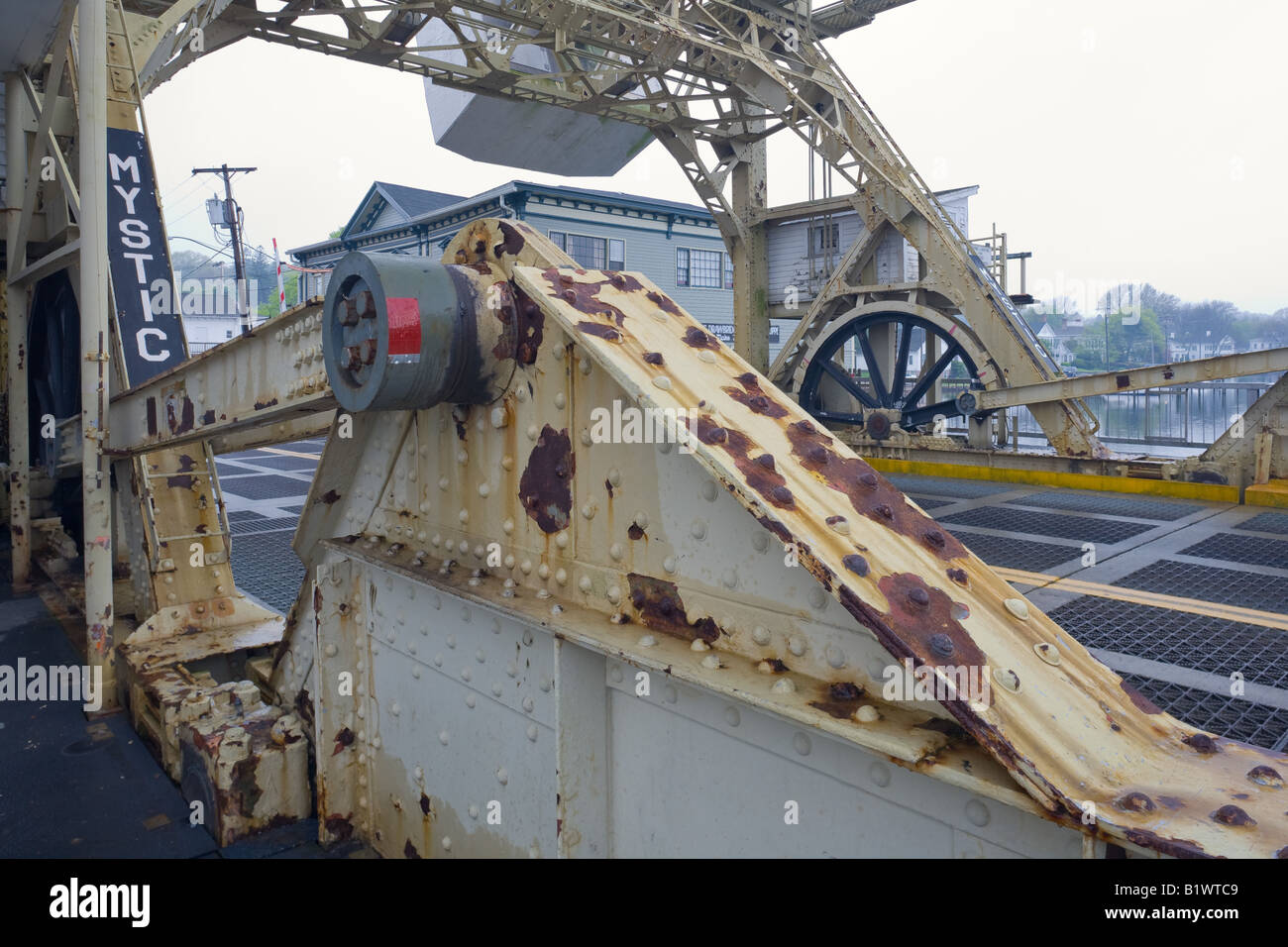 Strauss heel trunnion bascule bridge hires stock photography and