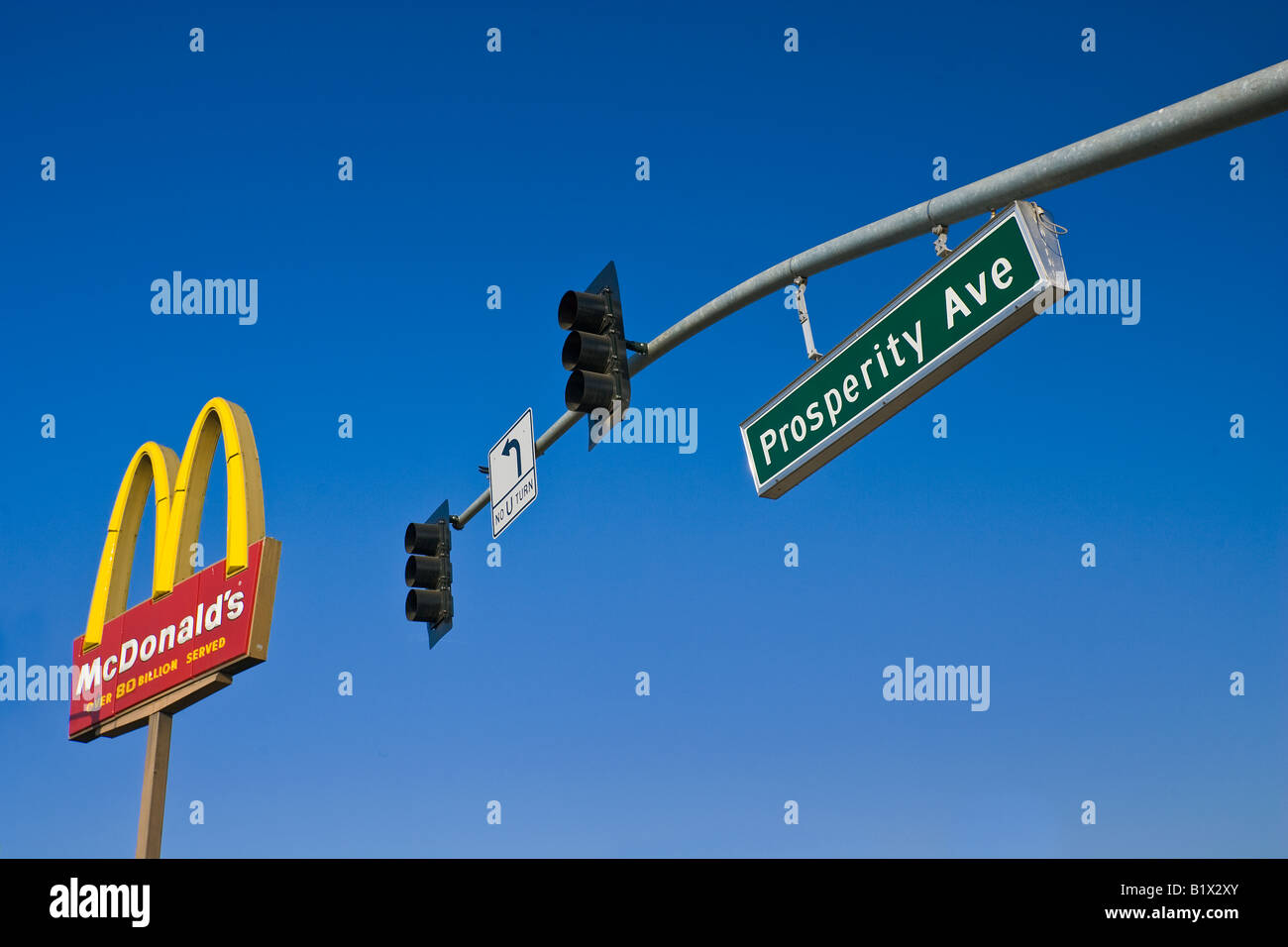 A McDonald s restaurant is located on Prosperity Avenue in Tulare a city in the agricultural Central Valley of California Stock Photo