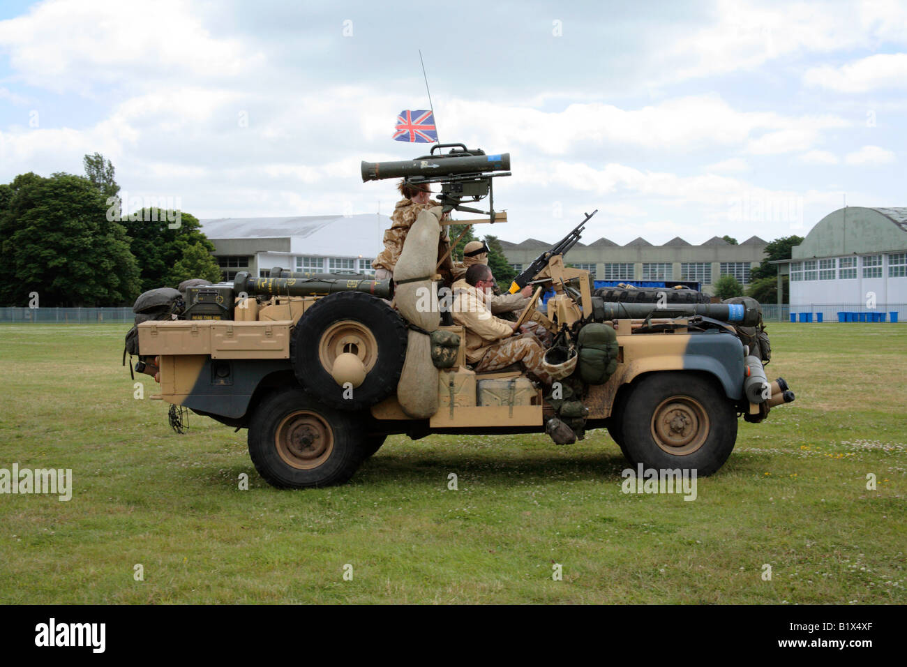 Sas vehicle in action hires stock photography and images Alamy