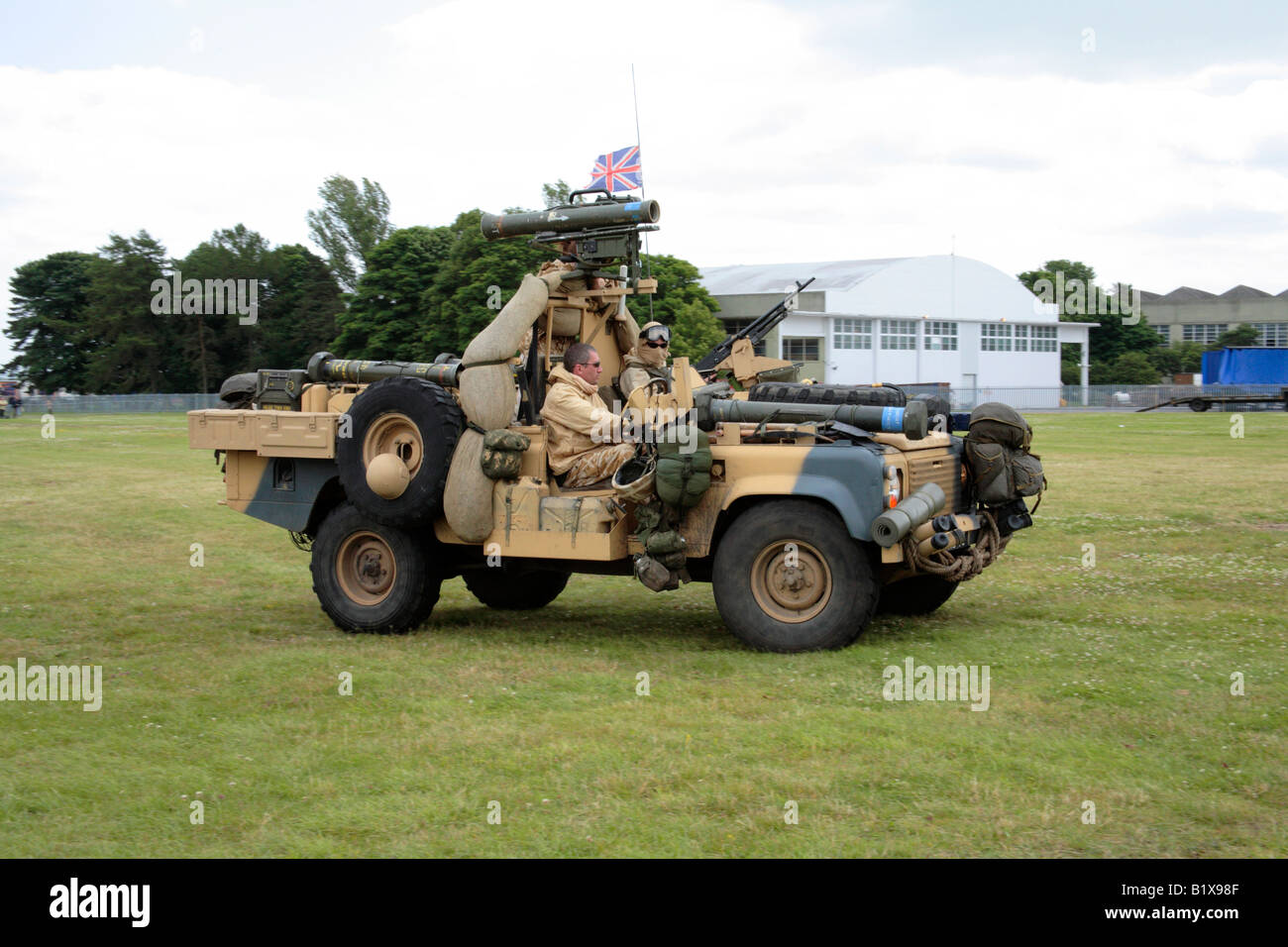 Sas vehicle in action hires stock photography and images Alamy