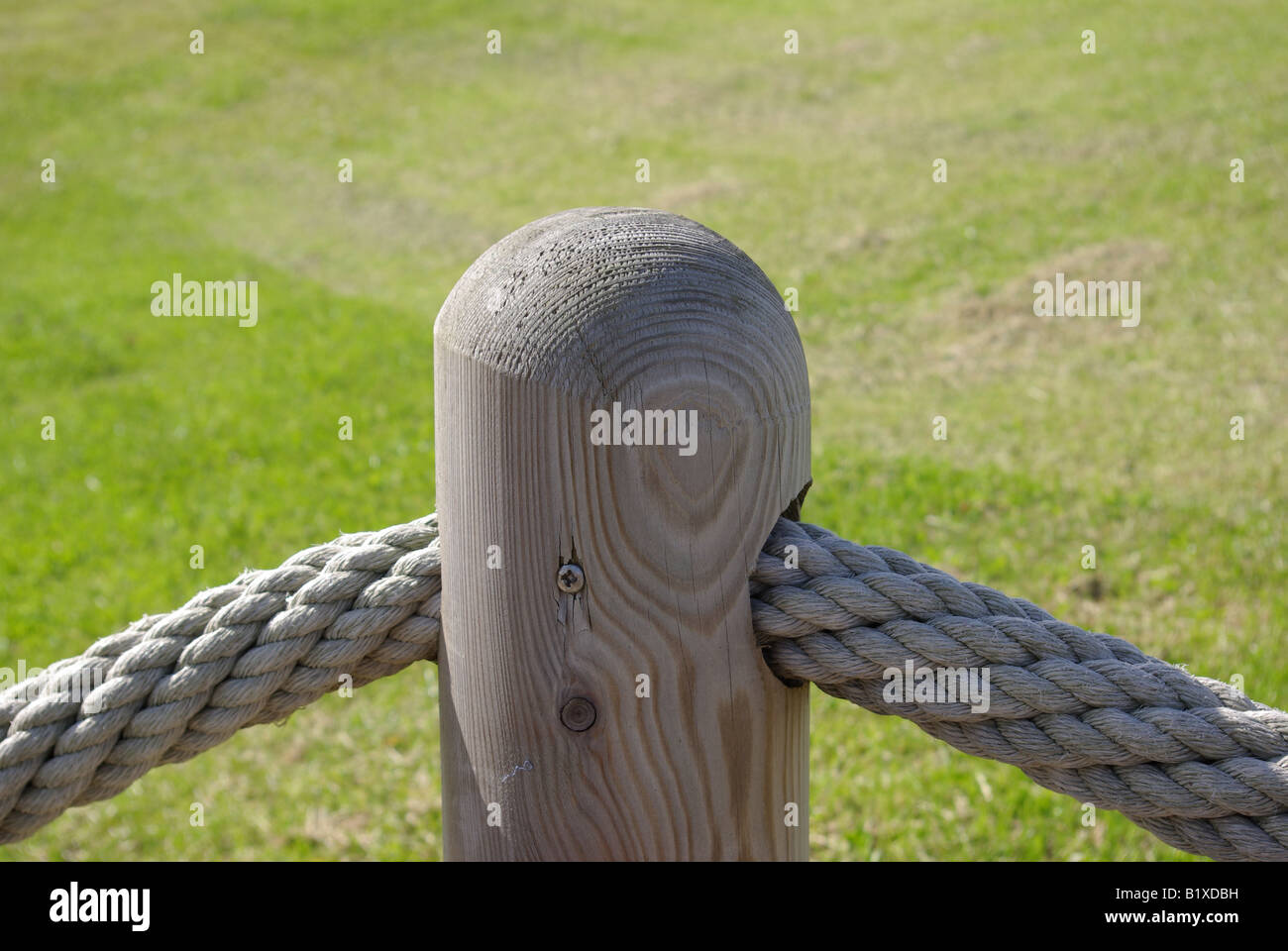 Boundary Fence Examples Rope Boundry rope hi-res stock photography and images - Alamy