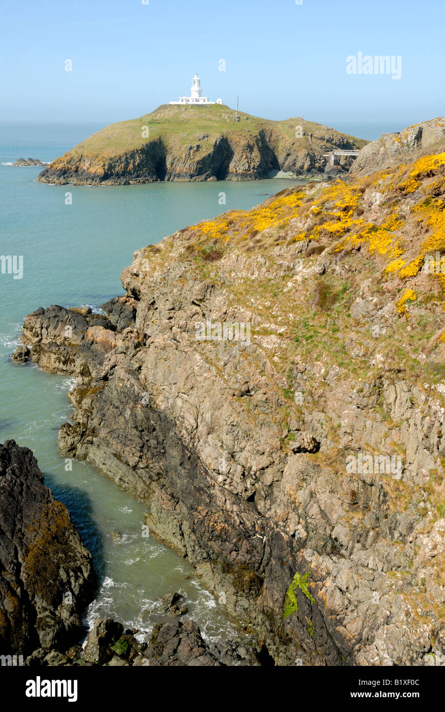 Strumble Head lighthouse in Pembrokeshire Stock Photo